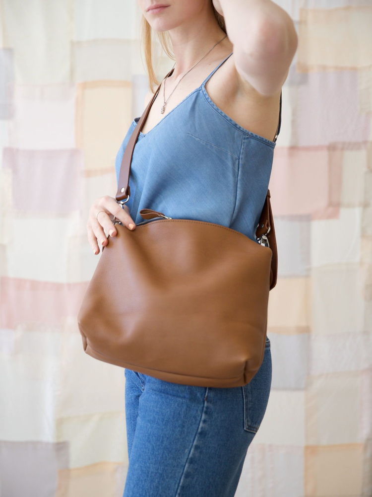 ROBIN Leather Handbag Large - Camel Brown - Image 5