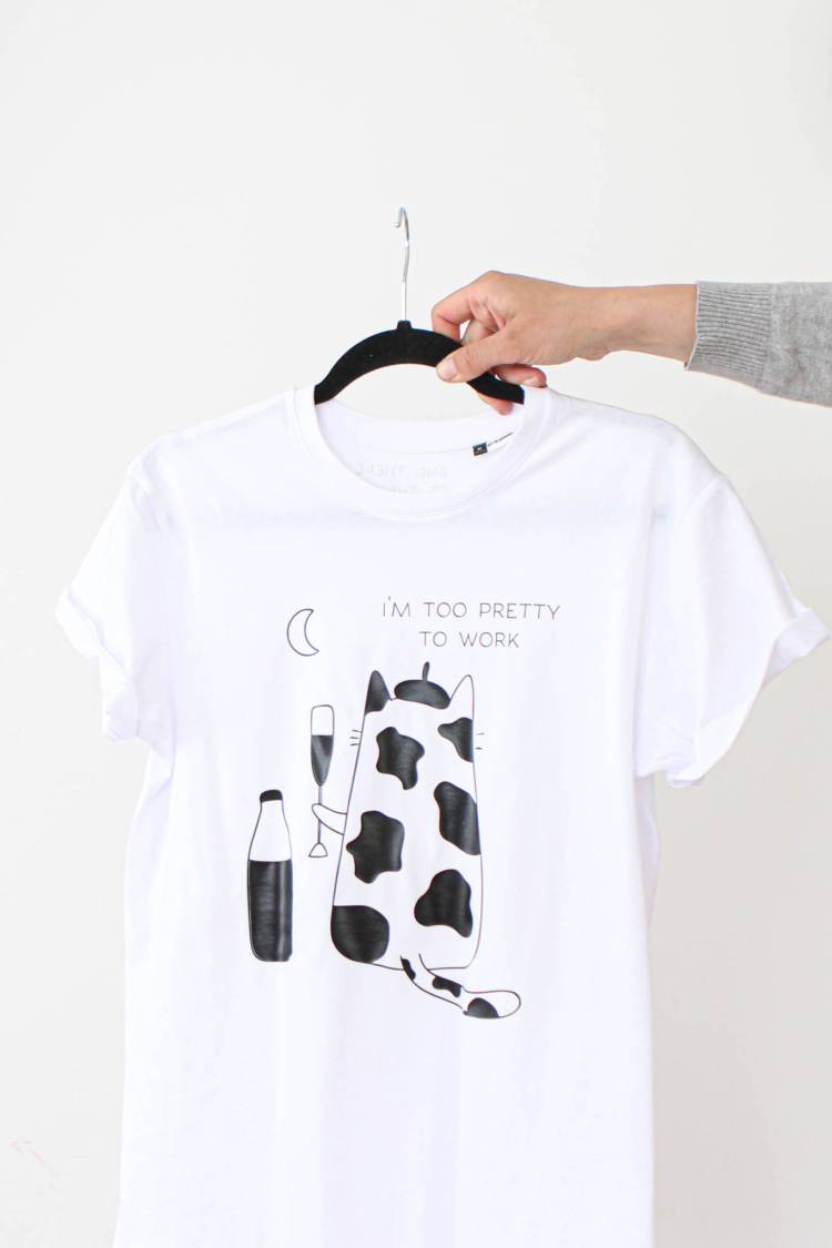 Too Pretty To Work T-Shirt - Image 2