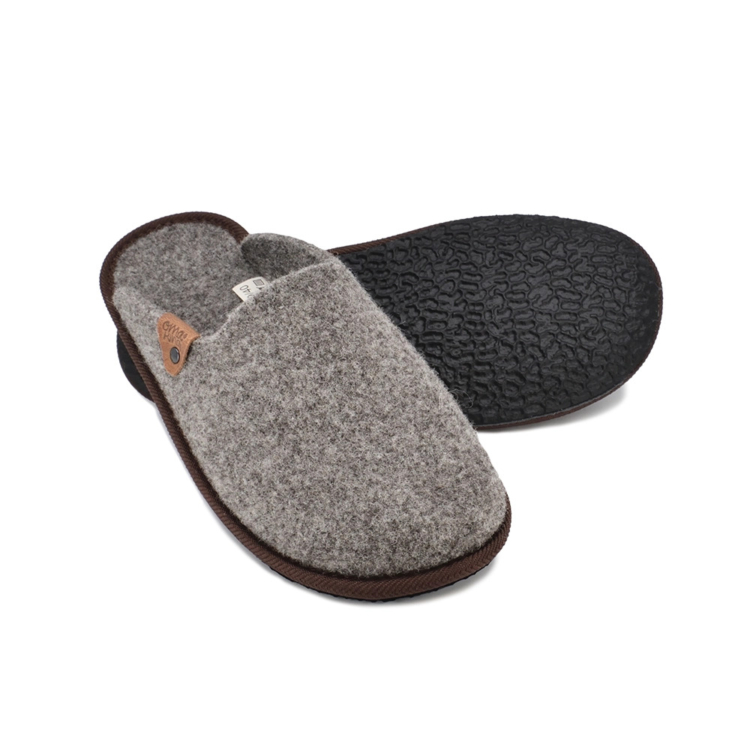 Nursi Unisex Slippers - Image 4