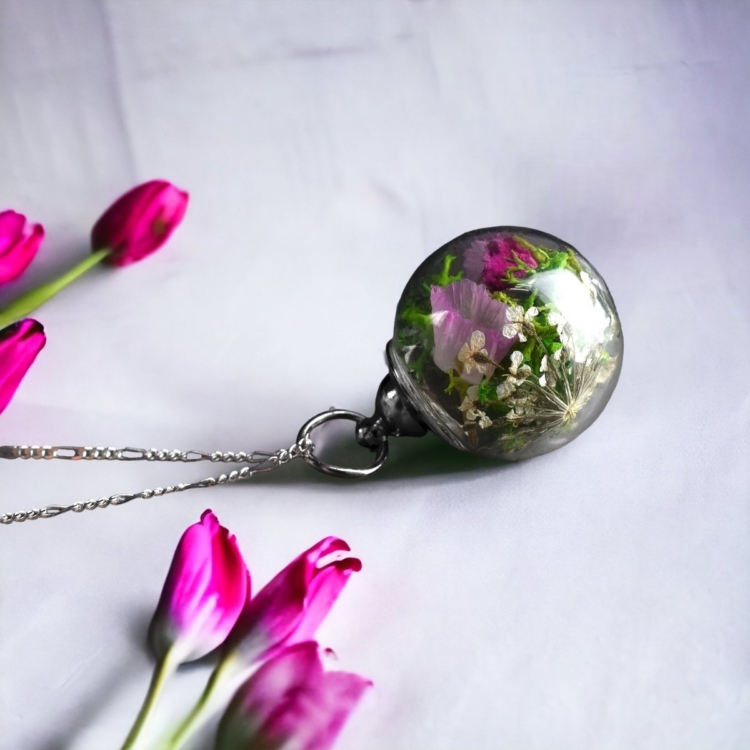 925 sterling silver necklace with dried scented bells, moss and sea lavender pendant - Image 10