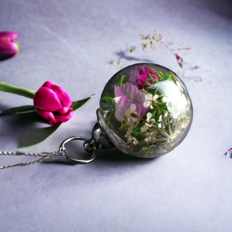 925 sterling silver necklace with dried scented bells, moss and sea lavender pendant