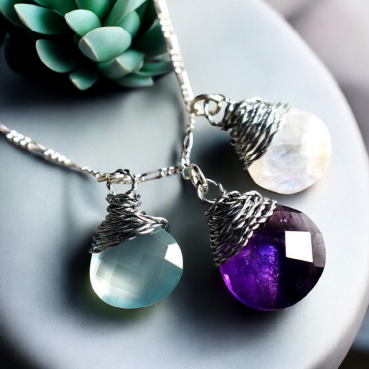 Gemstone necklace with aquamarine moonstone and amethyst - Image 2