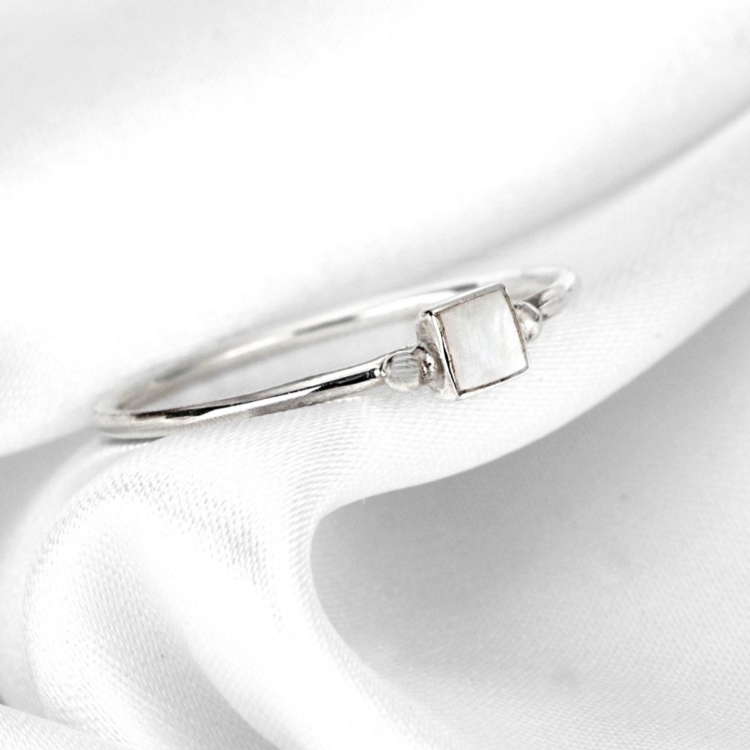 Mother of Pearl Ring - 925 Sterling Silver - Minimalist Jewelry - Image 5