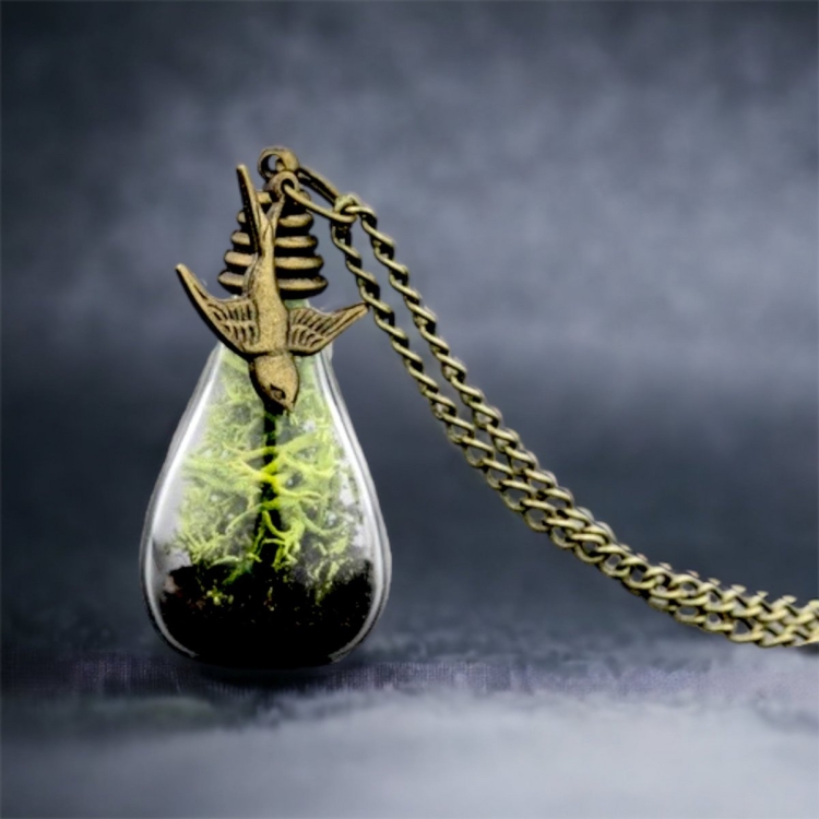 Real Moss & Soil Terrarium Bronze Necklace - Image 6