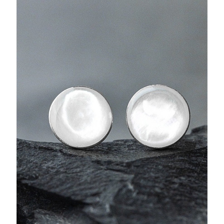 MOTHER OF PEARL MINI STUD EARRINGS - Image 9