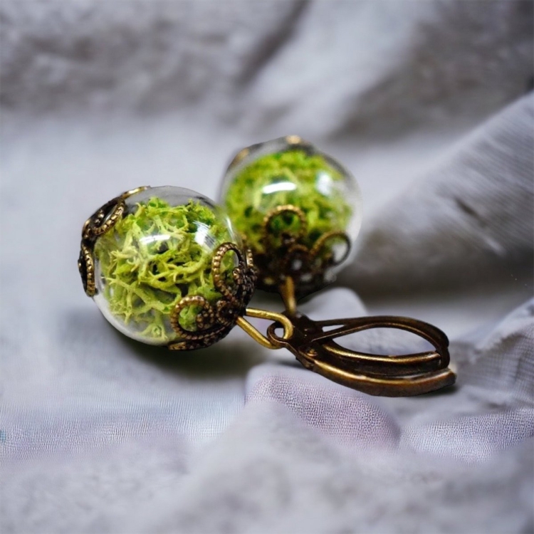 Real Moss Earrings - Green Iceland Moss Plant Earrings - Image 3