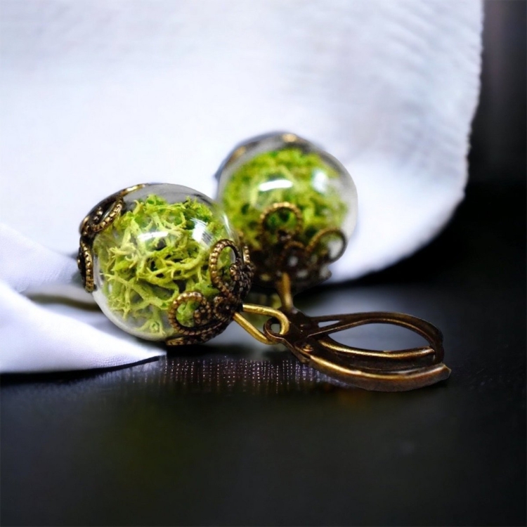 Real Moss Earrings - Green Iceland Moss Plant Earrings - Image 4