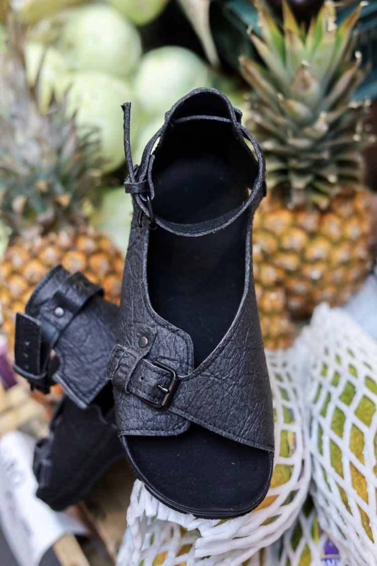 TOKU Athens VEGAN Sandals - Black - Image 3