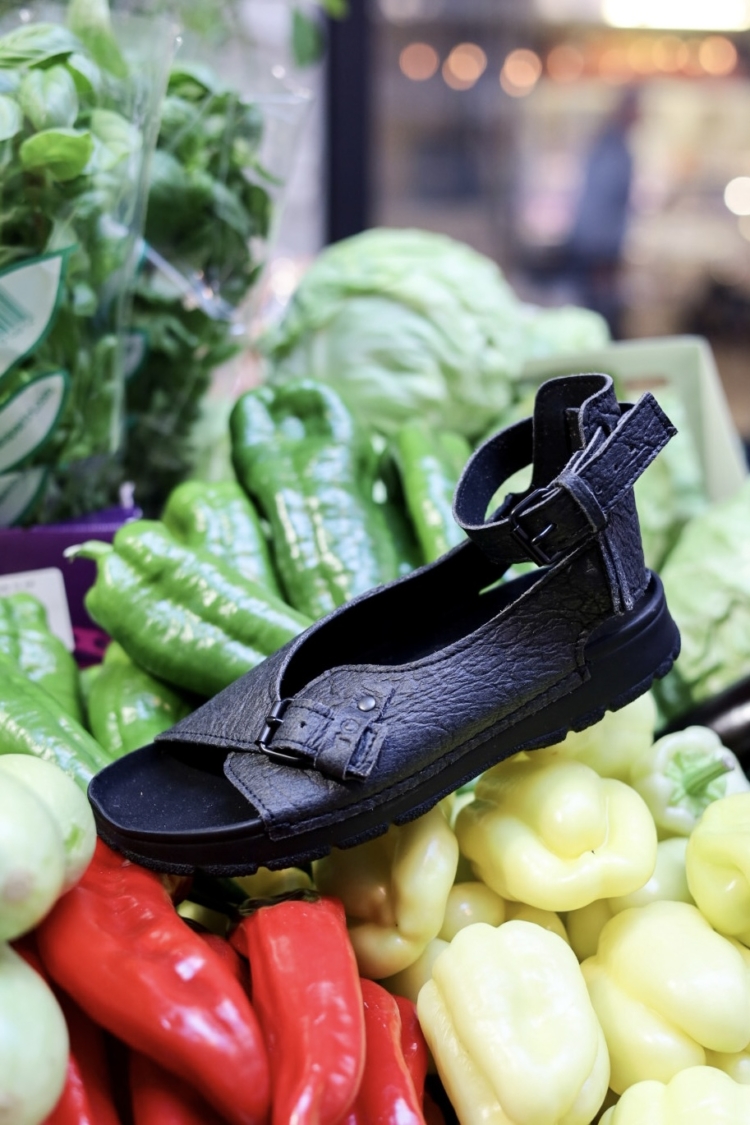 TOKU Athens VEGAN Sandals - Black - Image 4